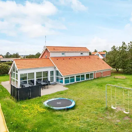 12 Person In Glesborg Holiday home